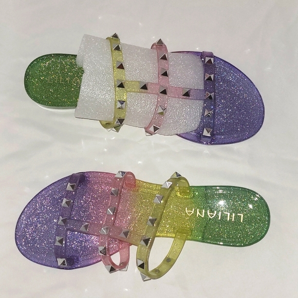 Women's Sandals - Picture 3 of 5
